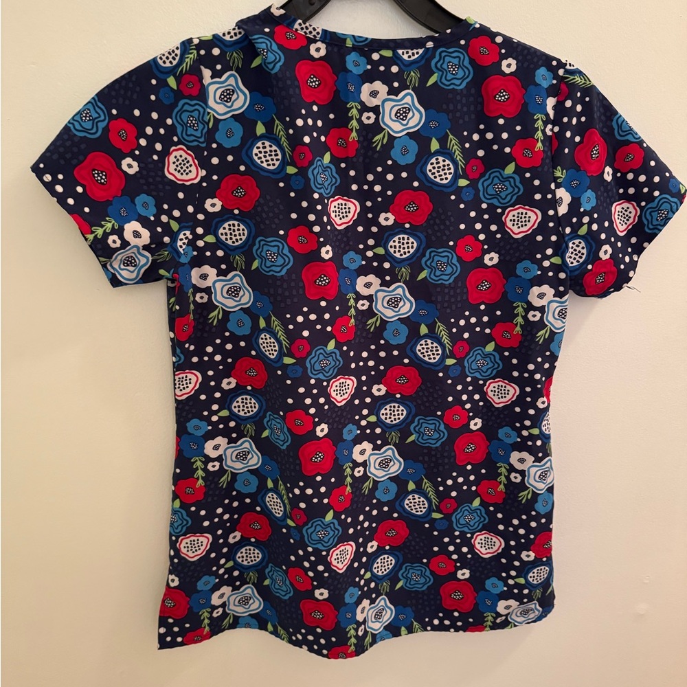 Zoe + Chloe Floral Print Top